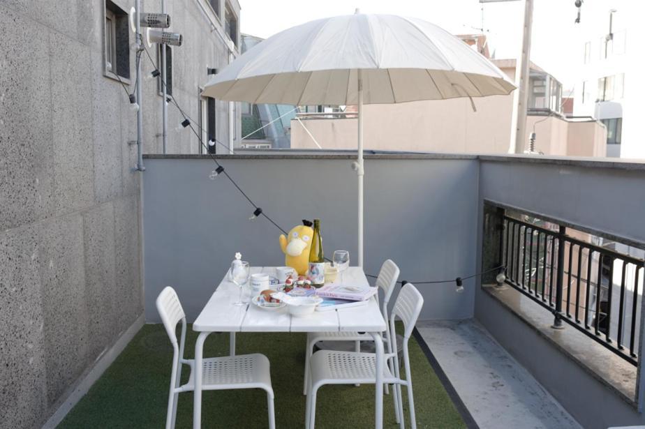 H House Yeonnam Apartment Seoul Bagian luar foto