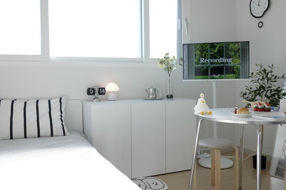 H House Yeonnam Apartment Seoul Bagian luar foto
