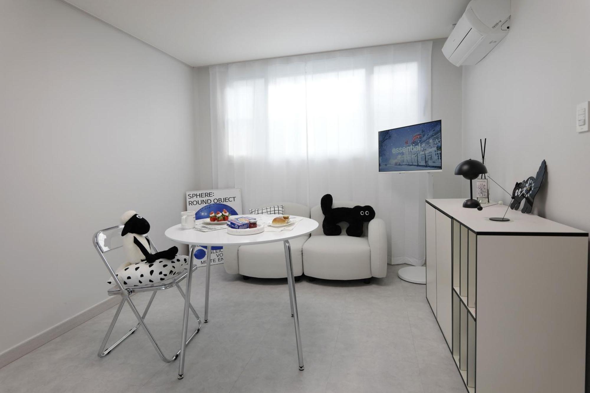 H House Yeonnam Apartment Seoul Bagian luar foto