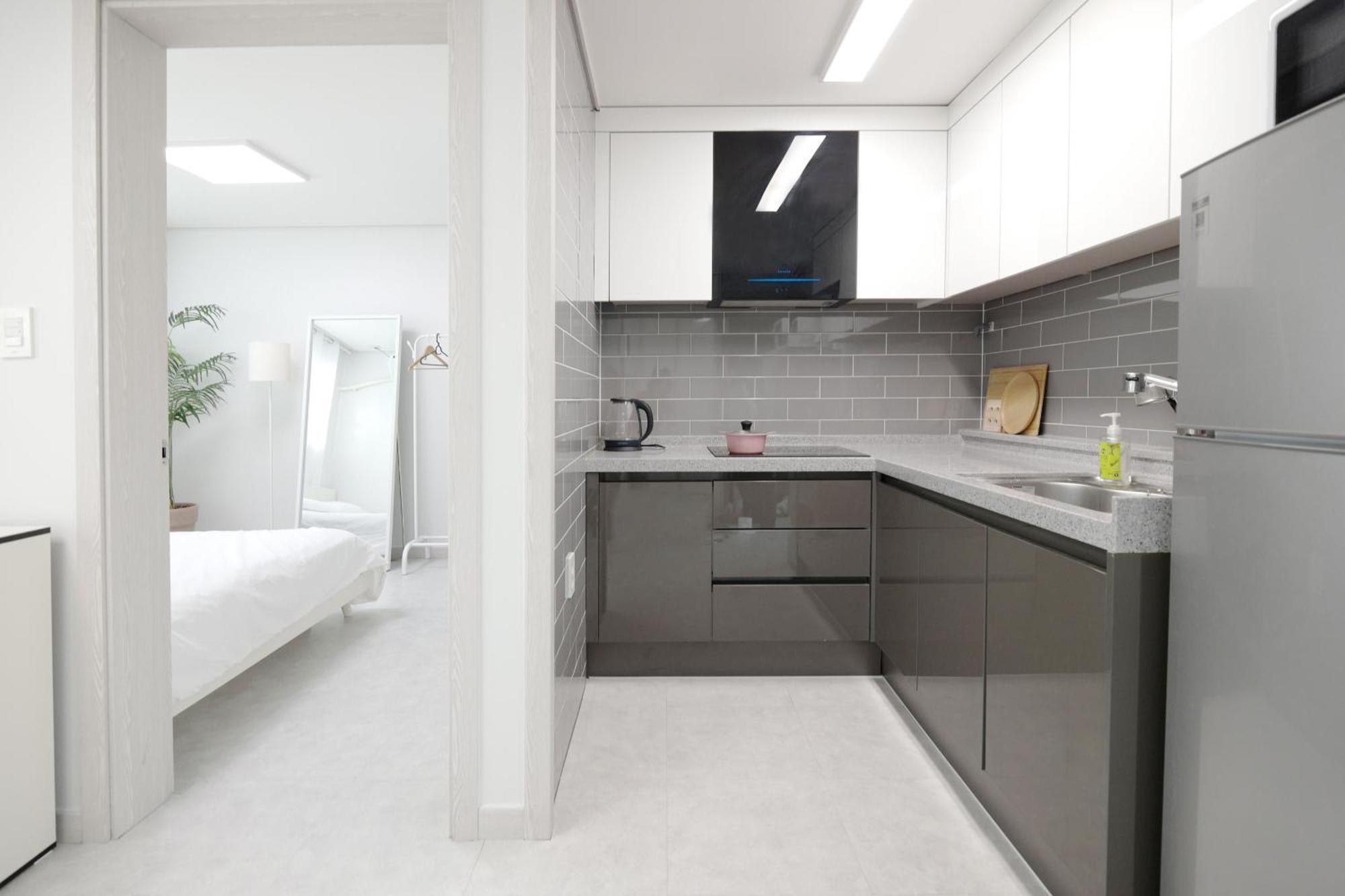 H House Yeonnam Apartment Seoul Bagian luar foto