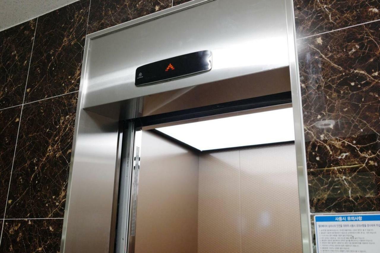 H House Yeonnam Apartment Seoul Bagian luar foto