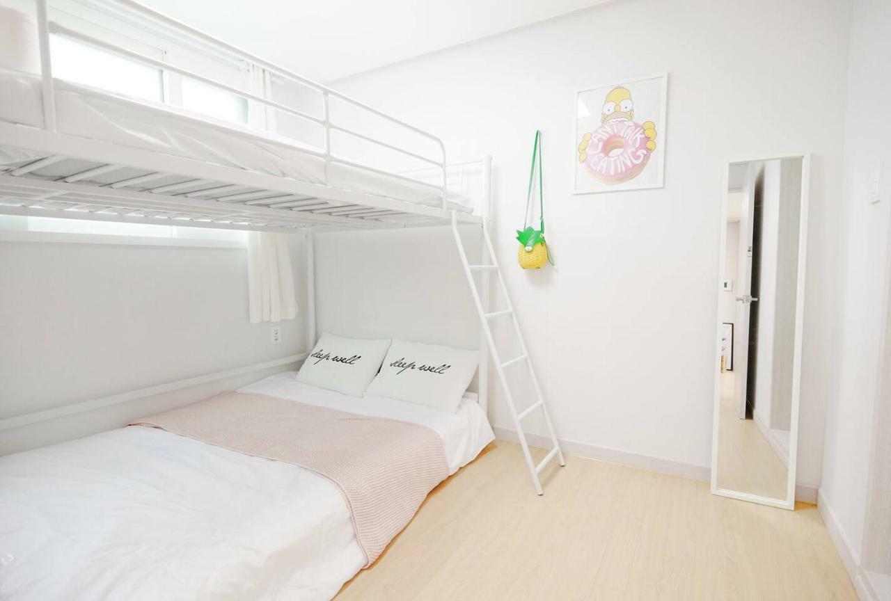 H House Yeonnam Apartment Seoul Bagian luar foto