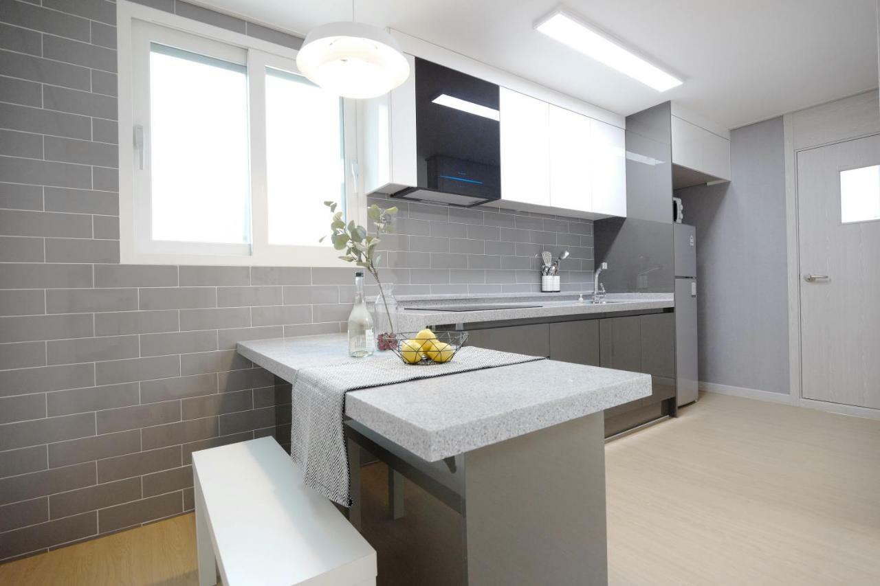 H House Yeonnam Apartment Seoul Bagian luar foto