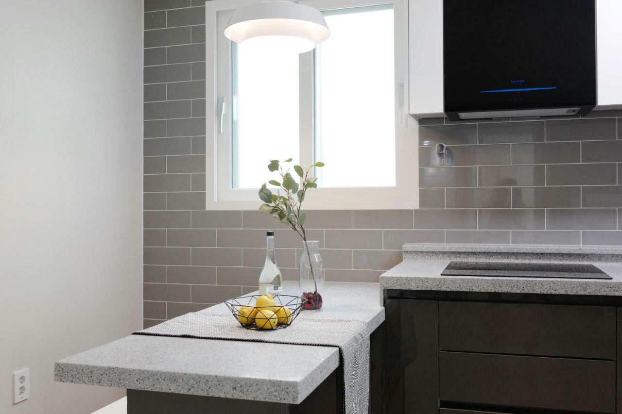 H House Yeonnam Apartment Seoul Bagian luar foto