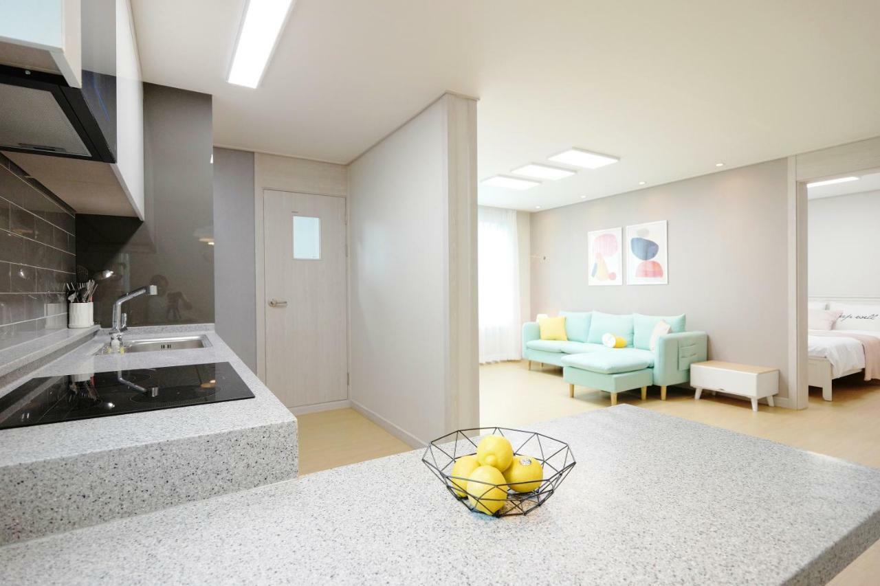 H House Yeonnam Apartment Seoul Bagian luar foto