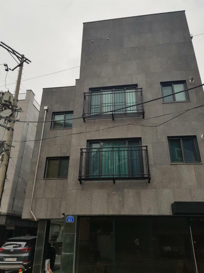 H House Yeonnam Apartment Seoul Bagian luar foto